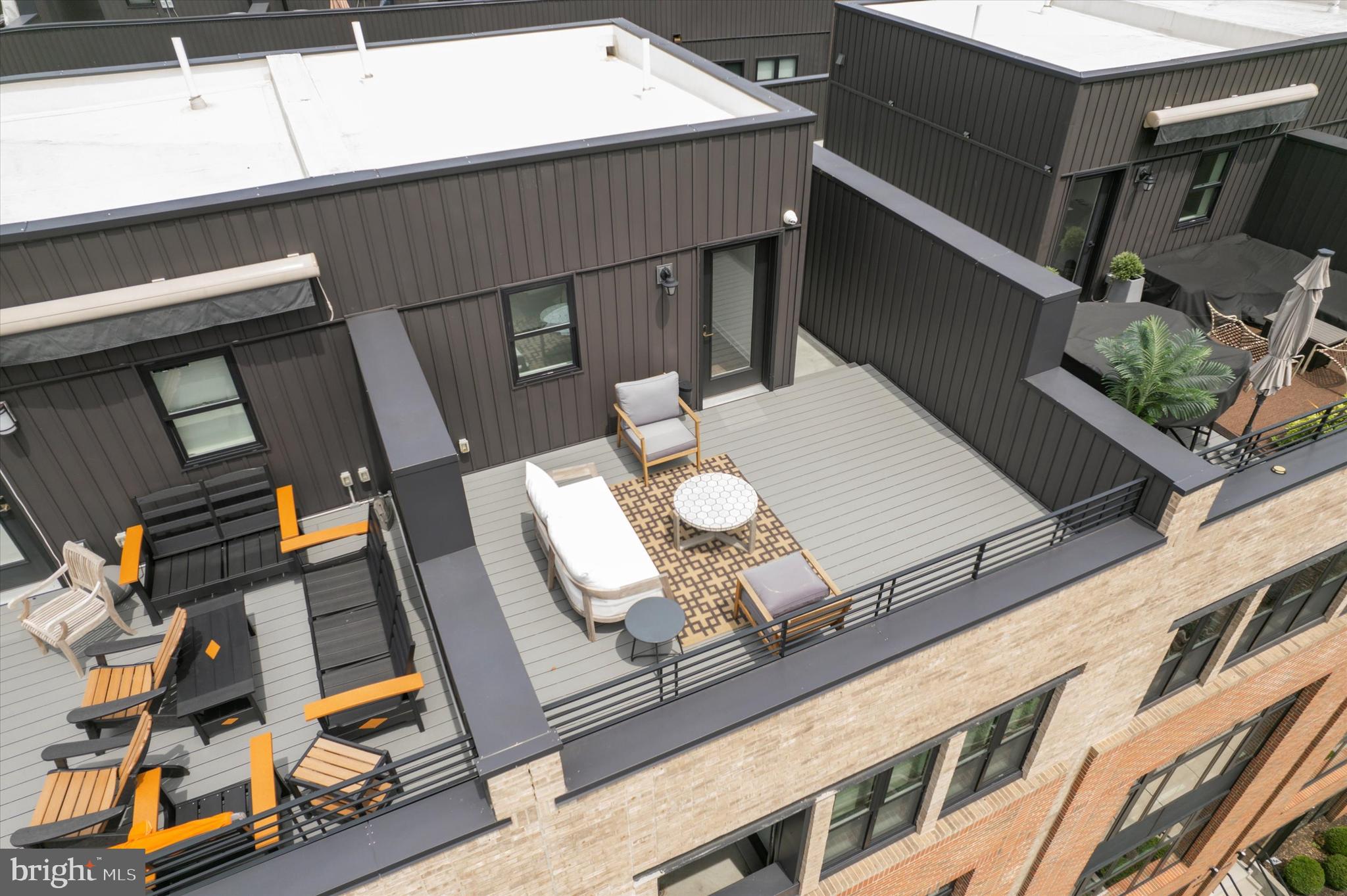 THE LOCKS - Residential