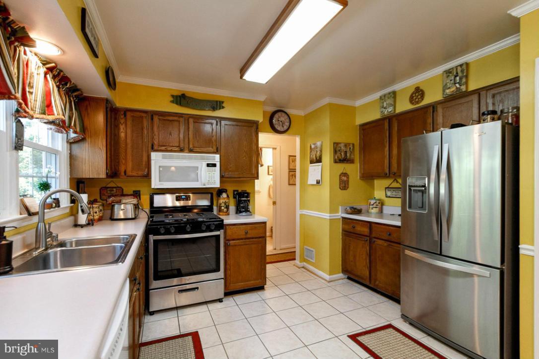 RACEWAY FARMS - Residential