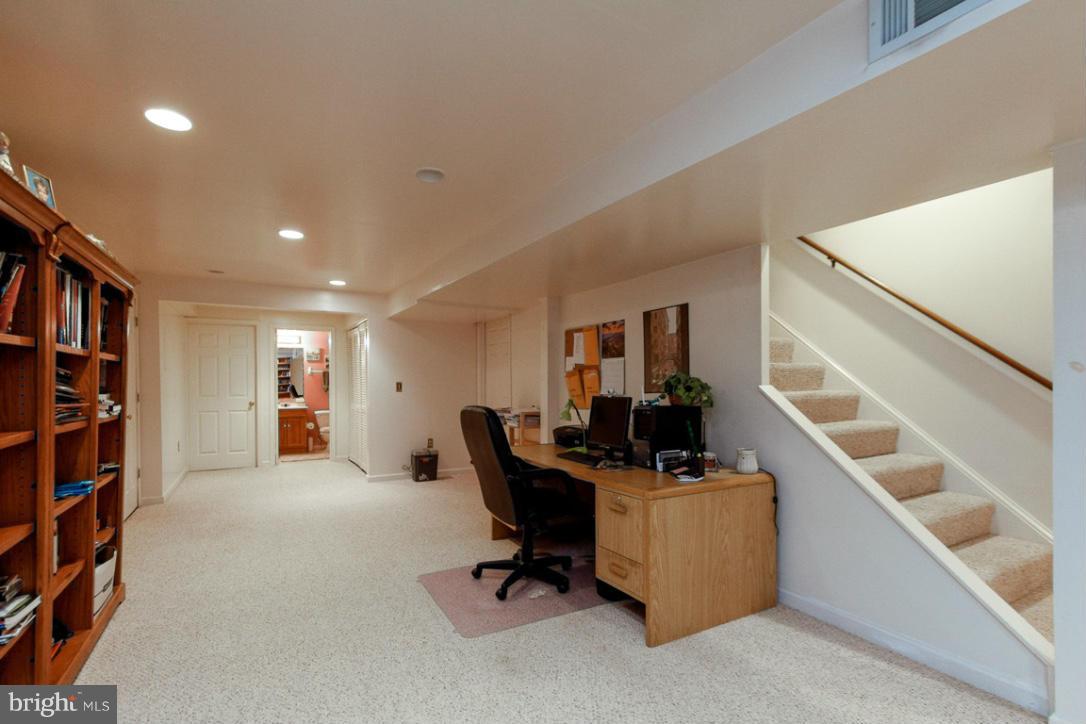 RACEWAY FARMS - Residential