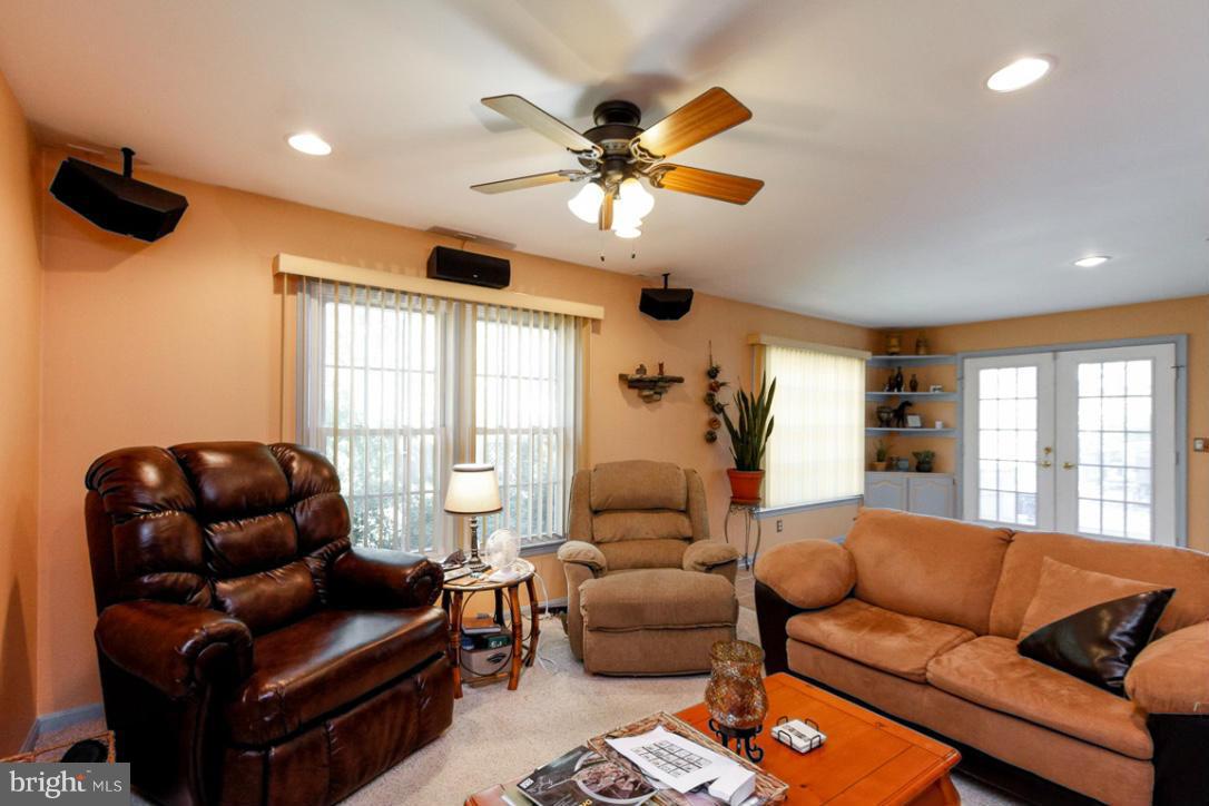 RACEWAY FARMS - Residential