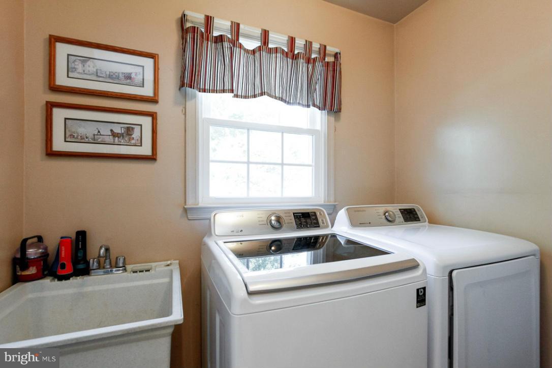 RACEWAY FARMS - Residential