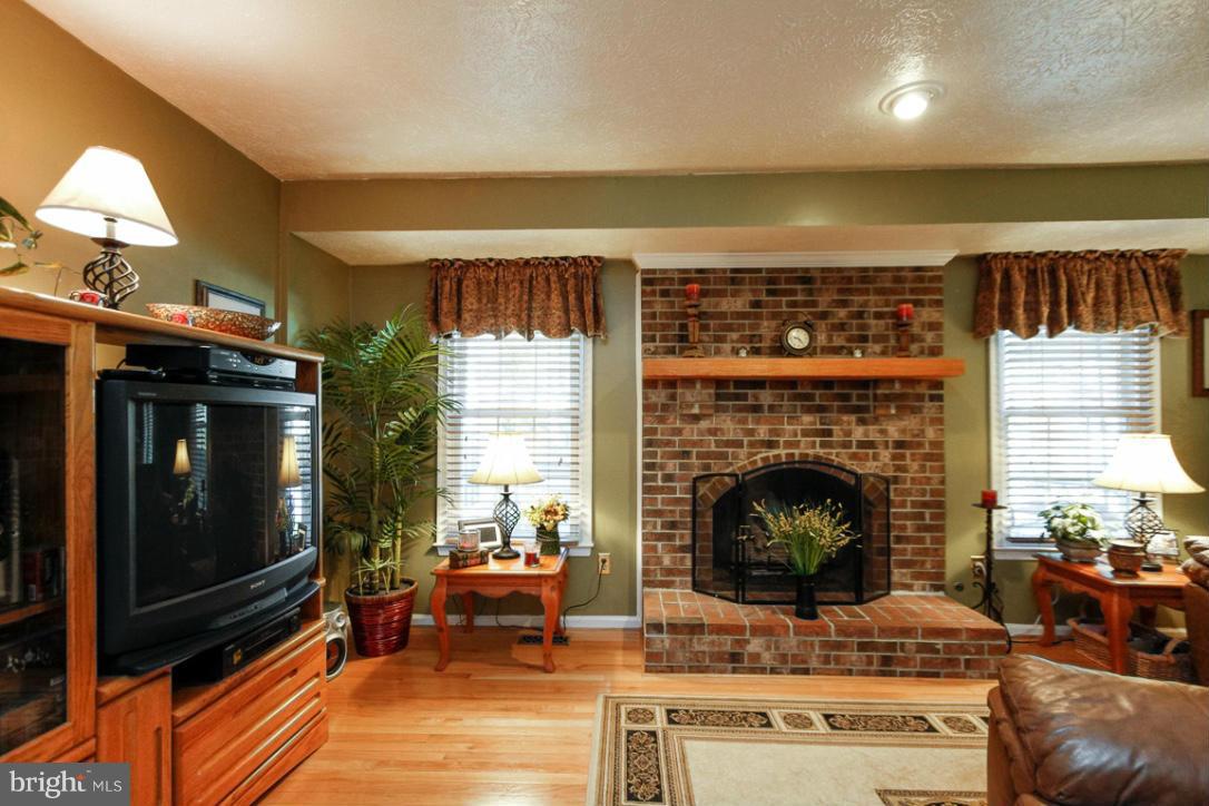 RACEWAY FARMS - Residential