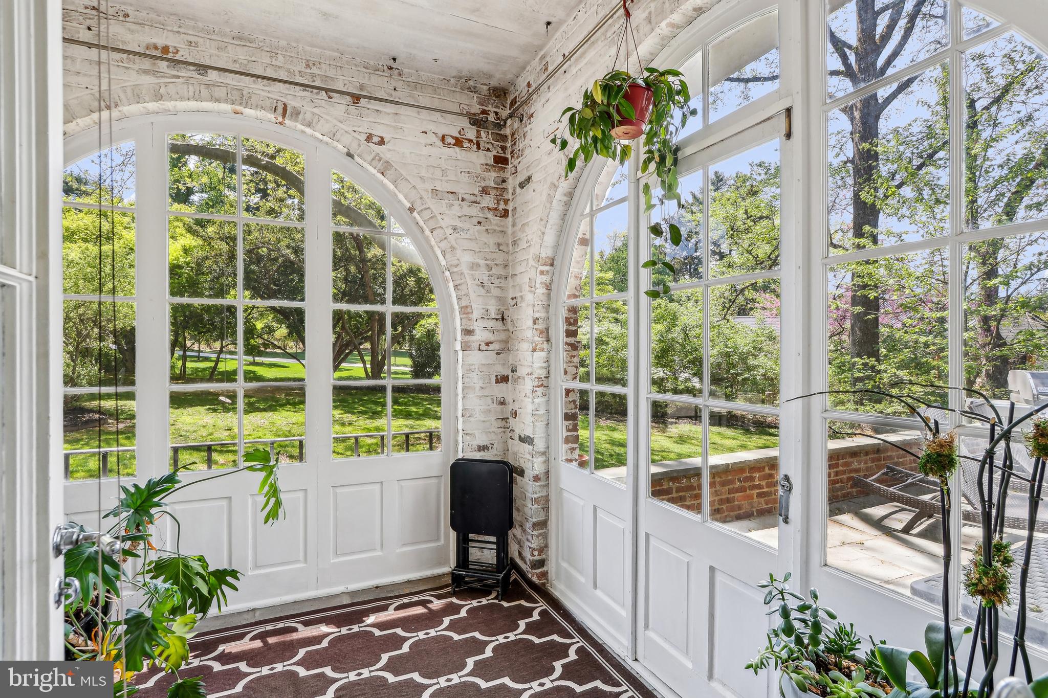 WESTERN - Residential