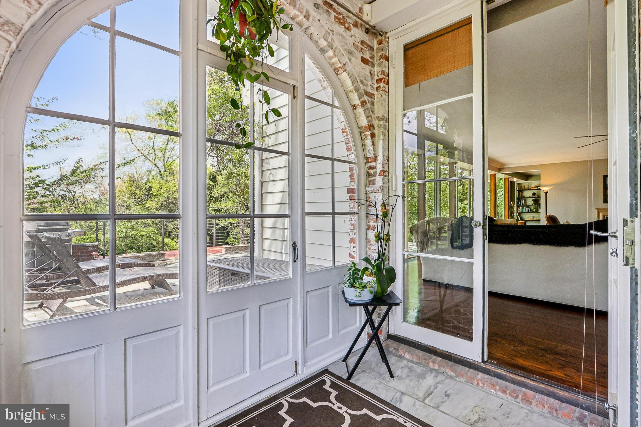 WESTERN - Residential