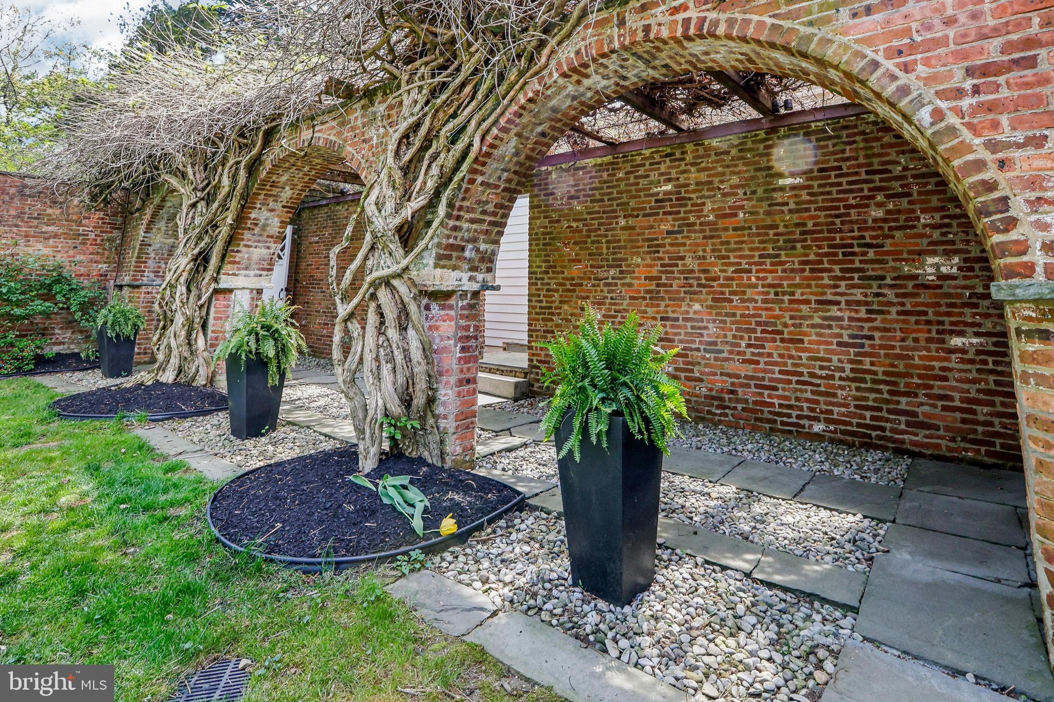 WESTERN - Residential