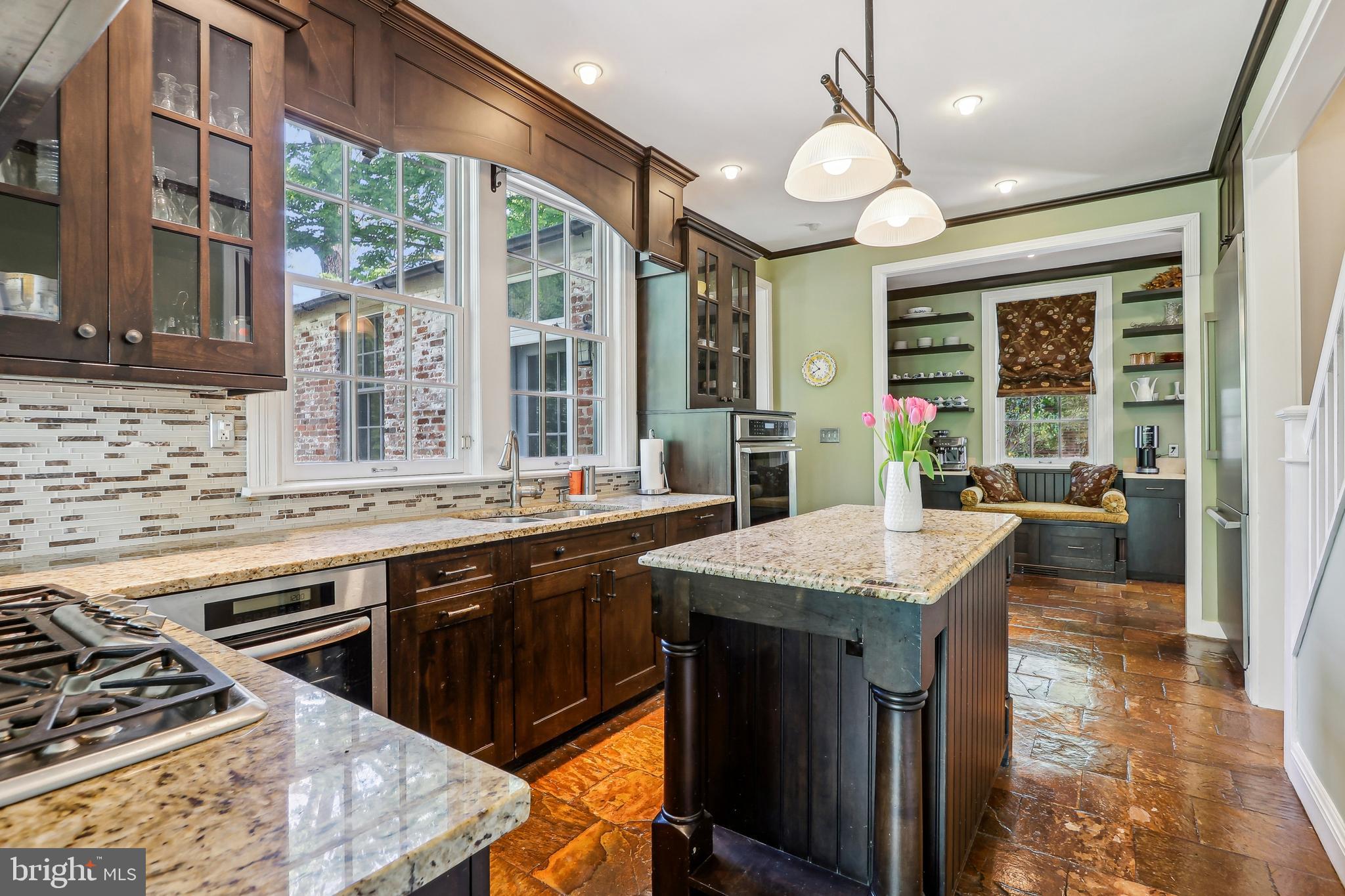 WESTERN - Residential