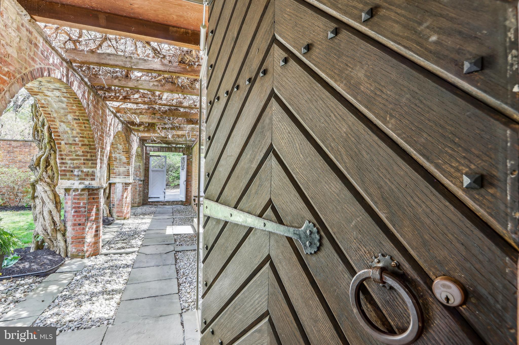 WESTERN - Residential