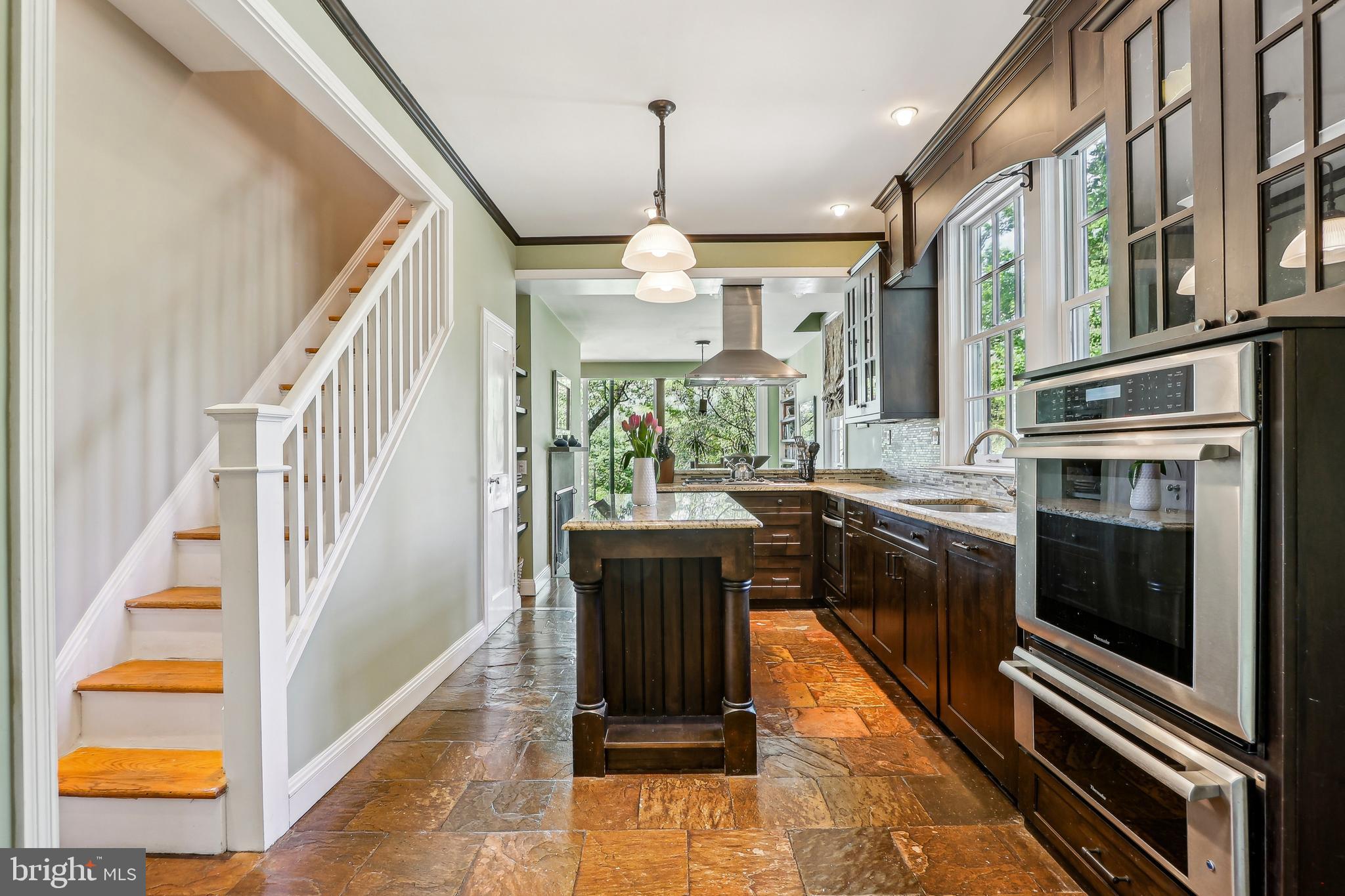 WESTERN - Residential