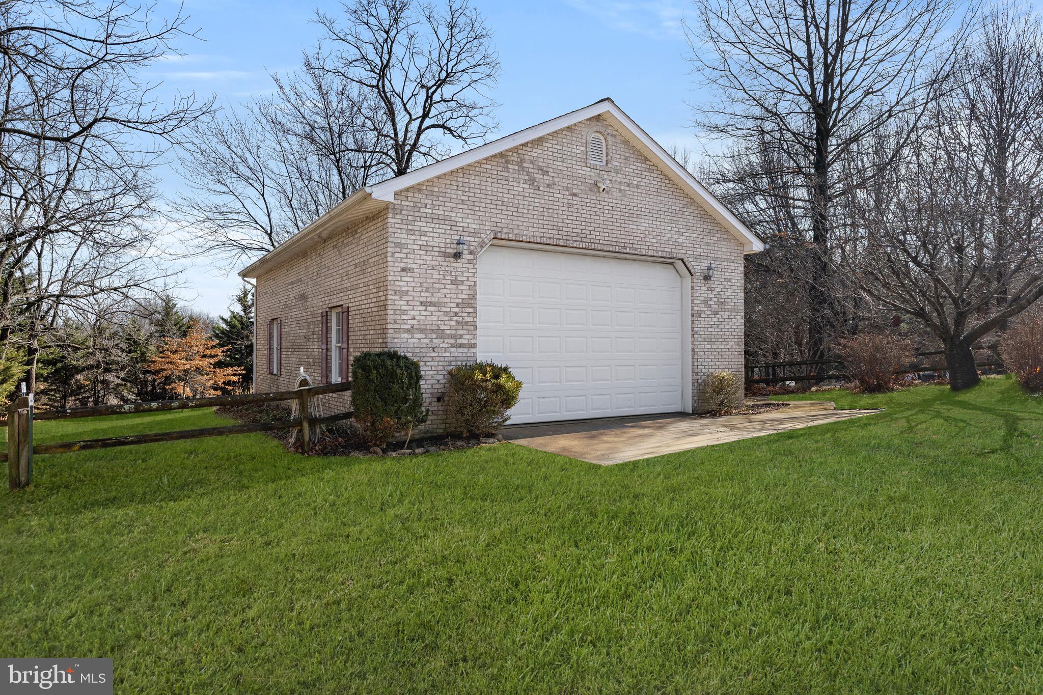 OAK HILL - Residential