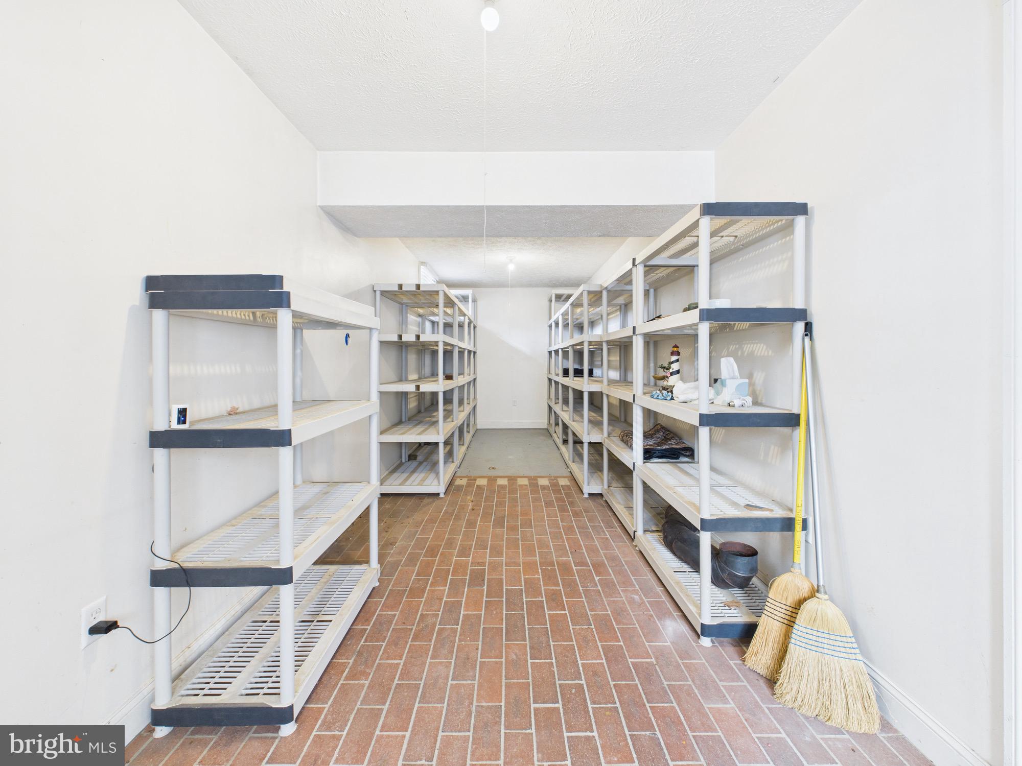 OAK HILL - Residential