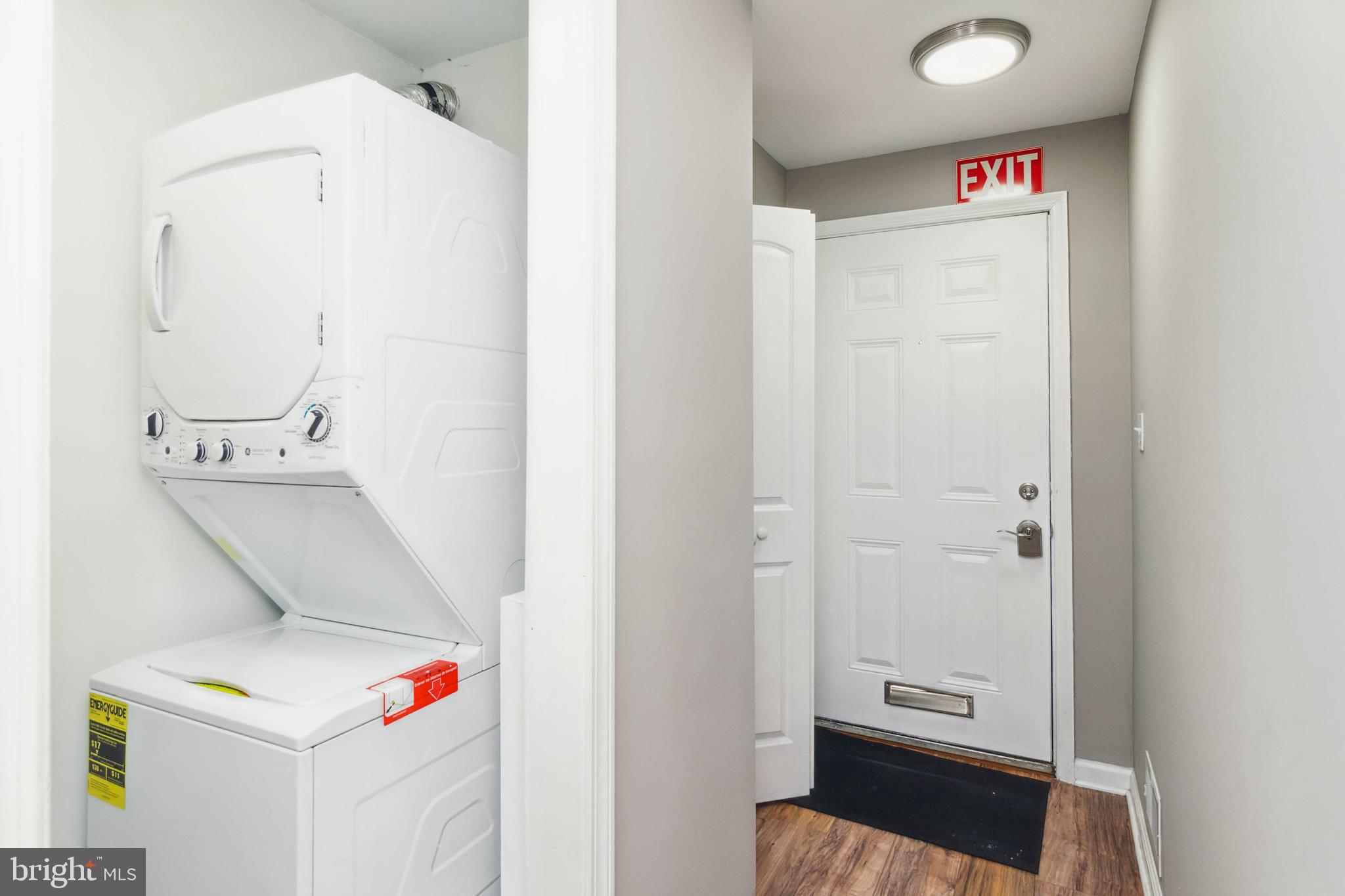ALBEMARLE SQUARE - Residential
