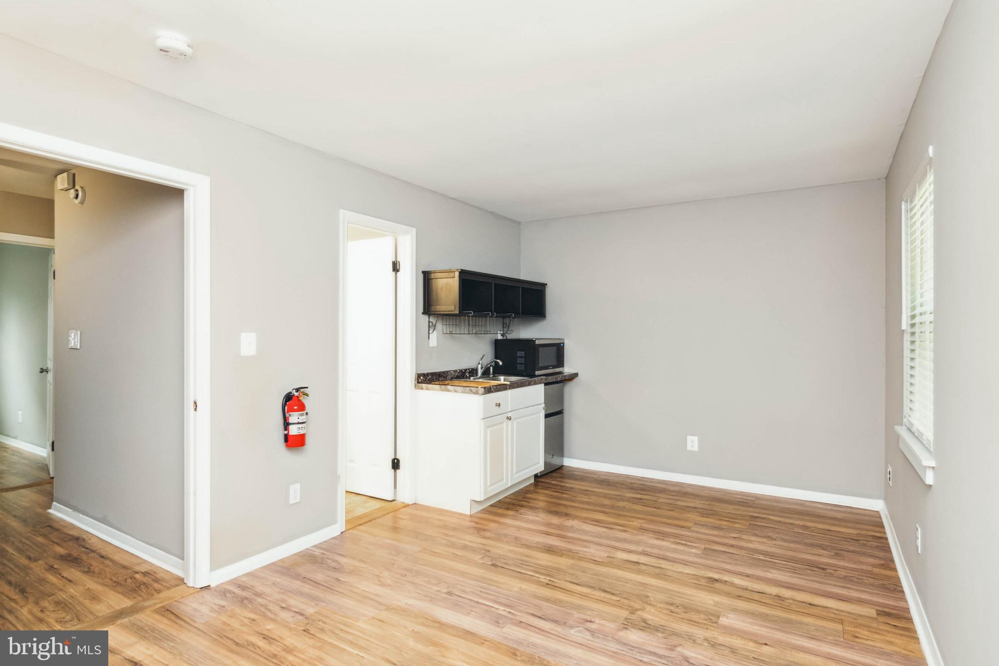 ALBEMARLE SQUARE - Residential