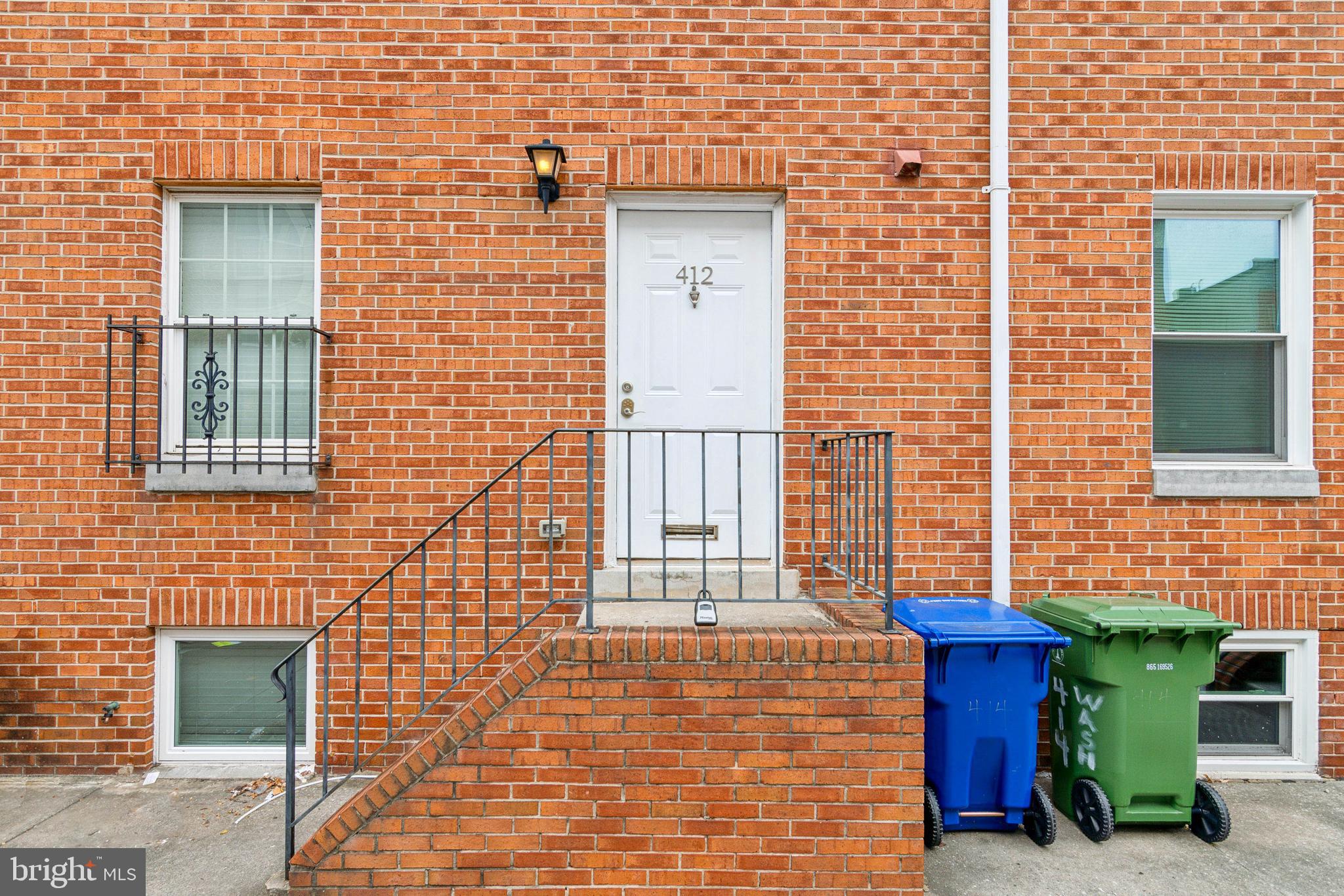 ALBEMARLE SQUARE - Residential