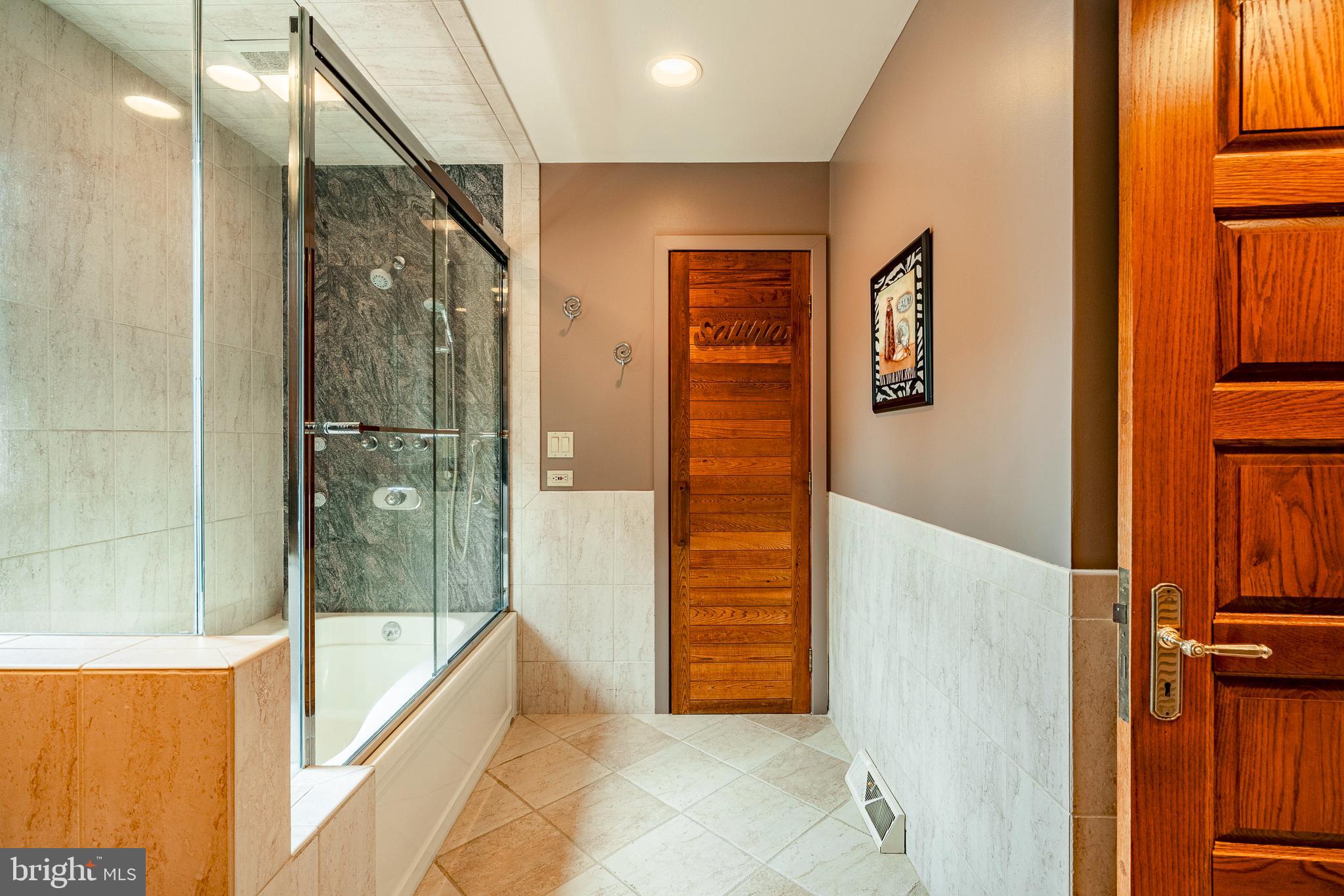 DOYLESTOWN - Residential