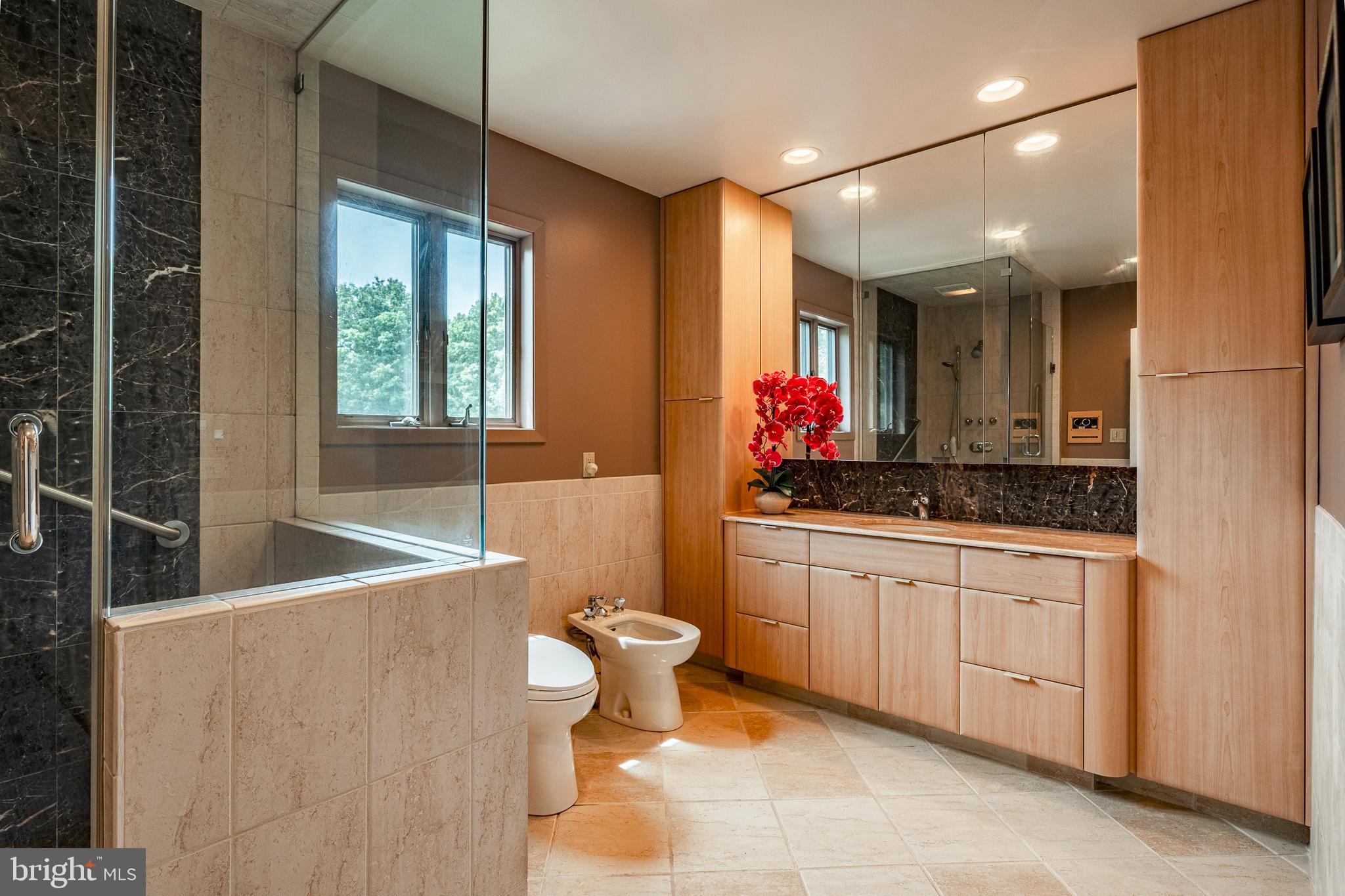DOYLESTOWN - Residential