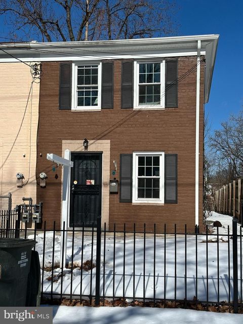 4332 POLK STREET NE WASHINGTON DC 20019