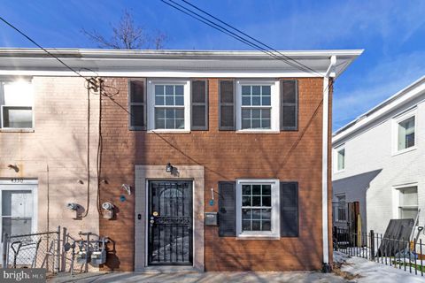 4332 POLK STREET NE WASHINGTON DC 20019