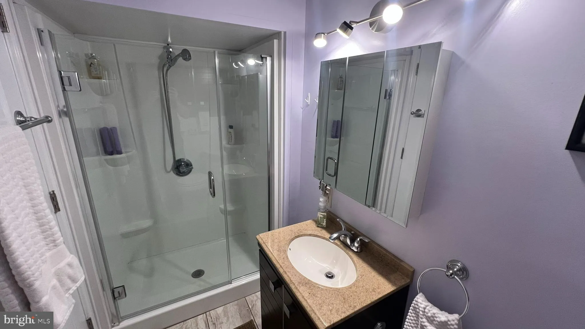 Stratford, New Jersey 08084, United States, 4 Bedrooms Bedrooms, ,2 BathroomsBathrooms,Residential,Active,201040