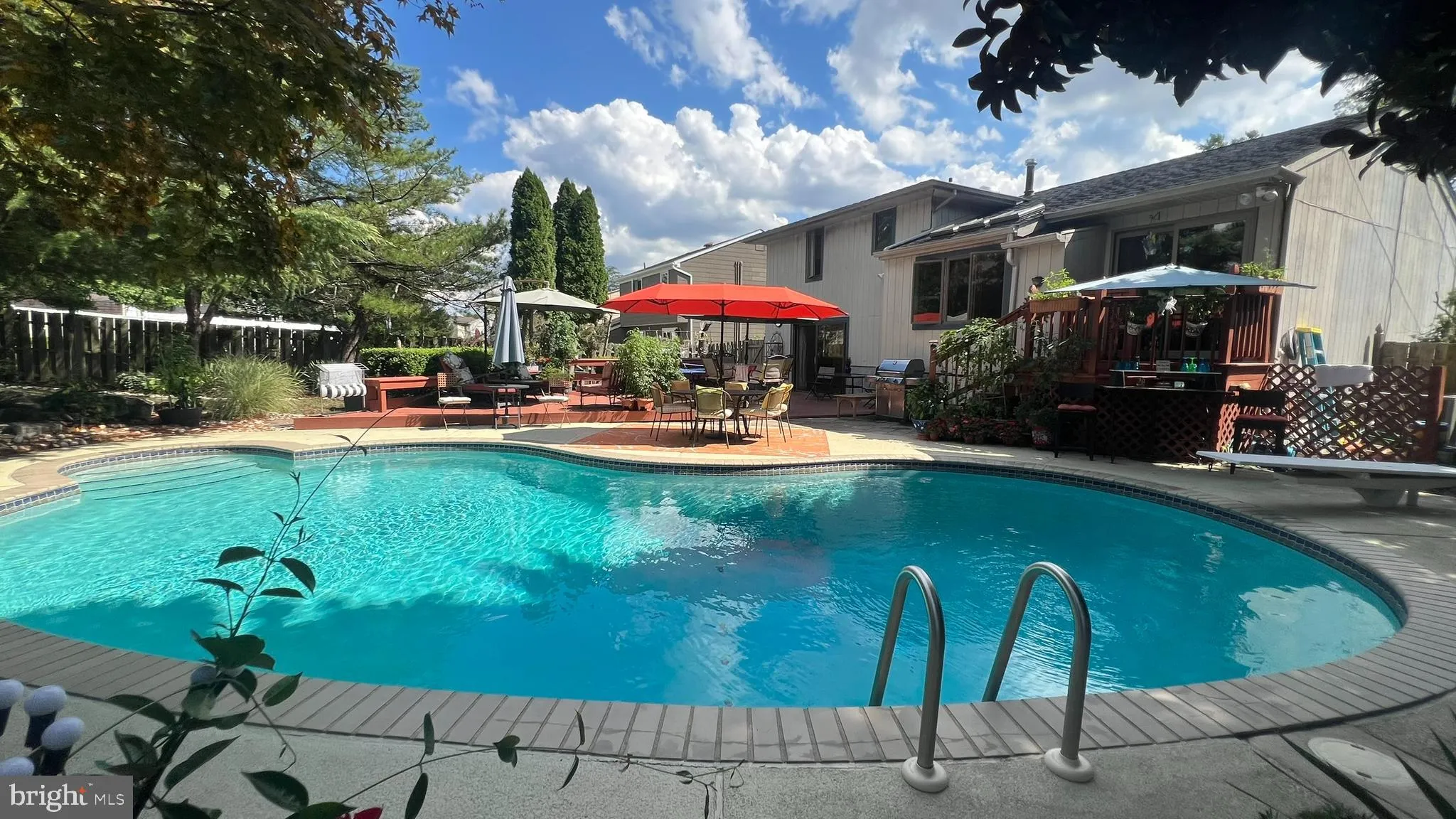 Stratford, New Jersey 08084, United States, 4 Bedrooms Bedrooms, ,2 BathroomsBathrooms,Residential,Active,201040