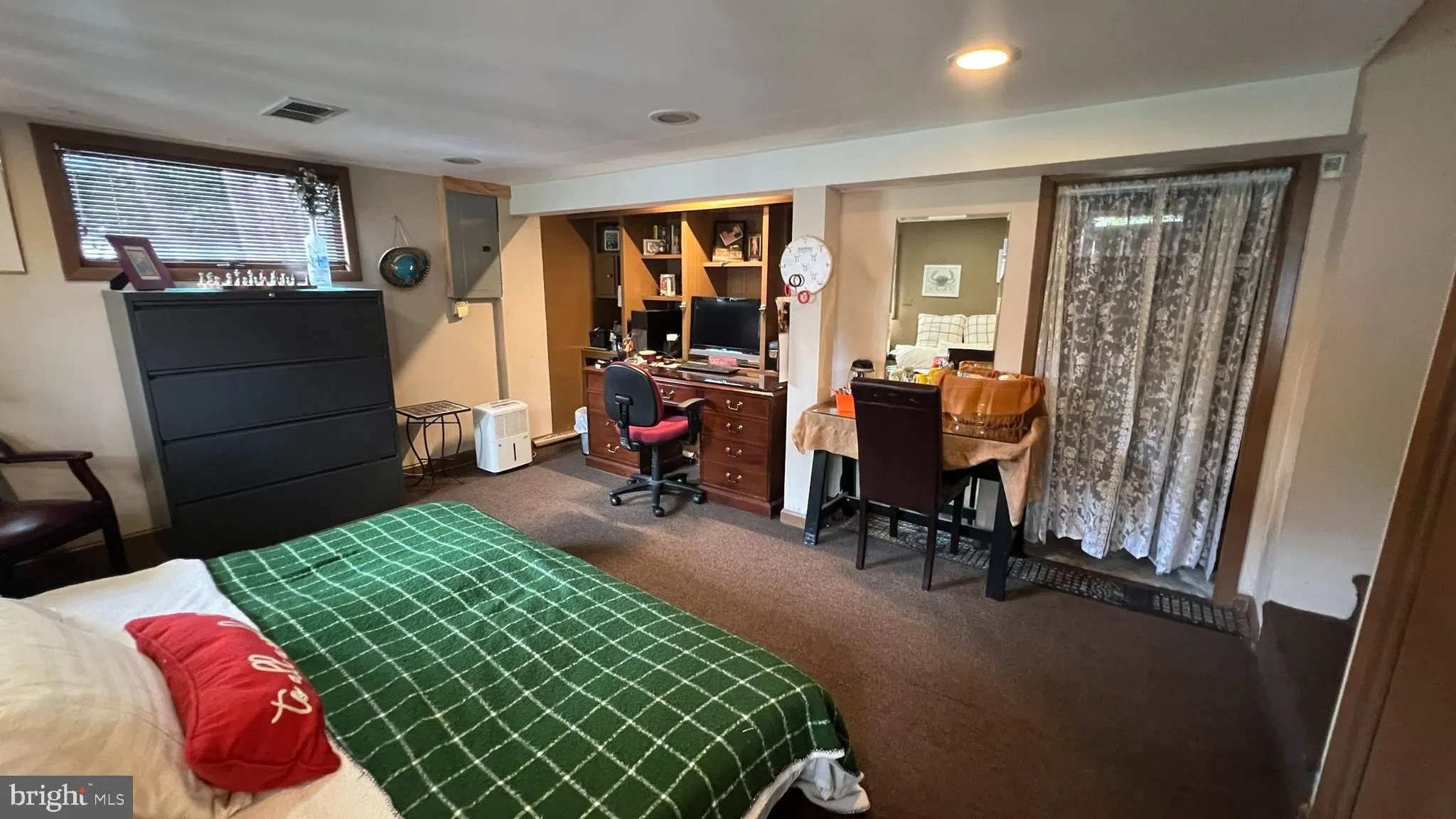 Stratford, New Jersey 08084, United States, 4 Bedrooms Bedrooms, ,2 BathroomsBathrooms,Residential,Active,201040