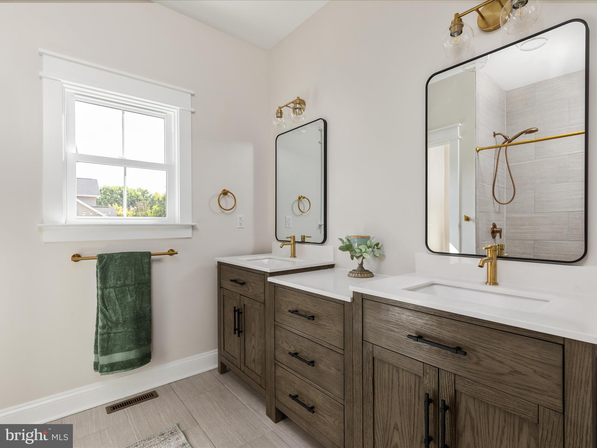 DAVIS STRASBURG - Residential