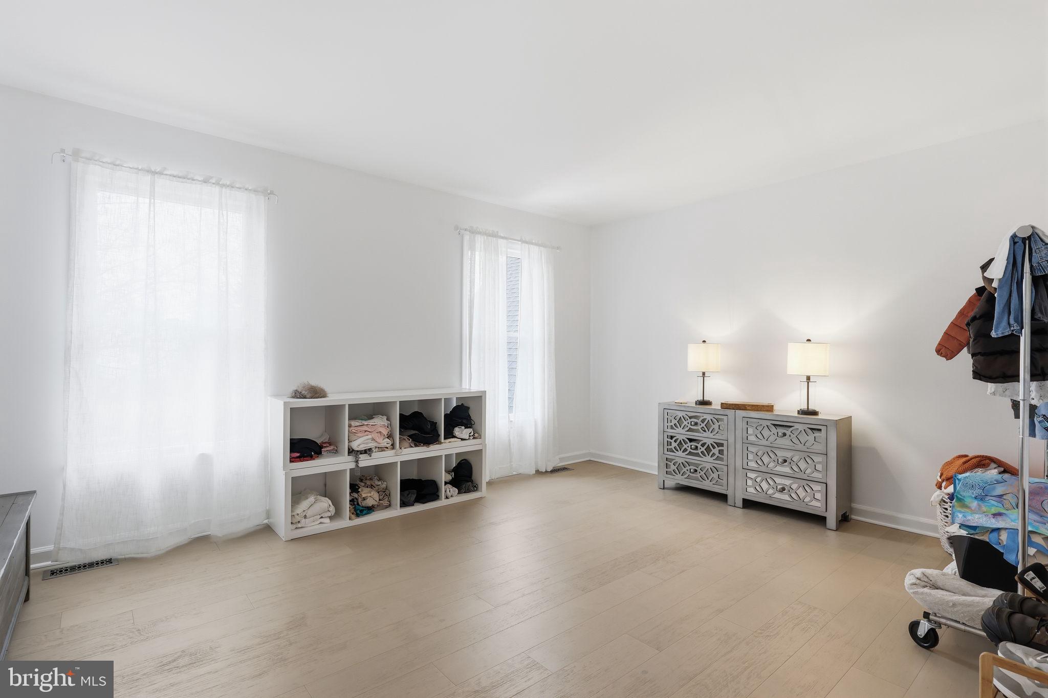 OAKLEIGH FARM - Residential