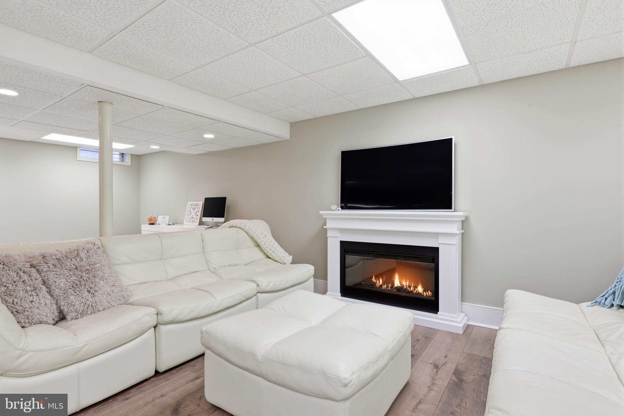 OAKLEIGH FARM - Residential