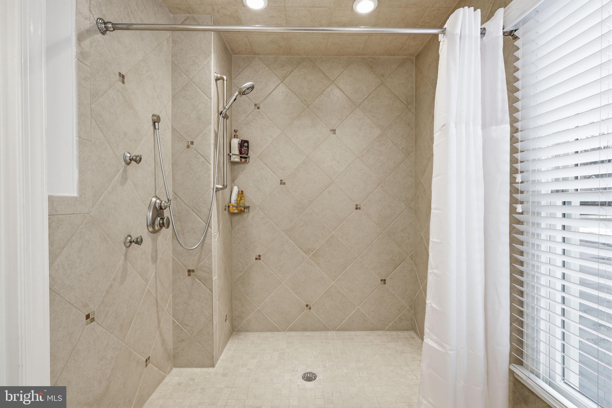 OAKLEIGH FARM - Residential