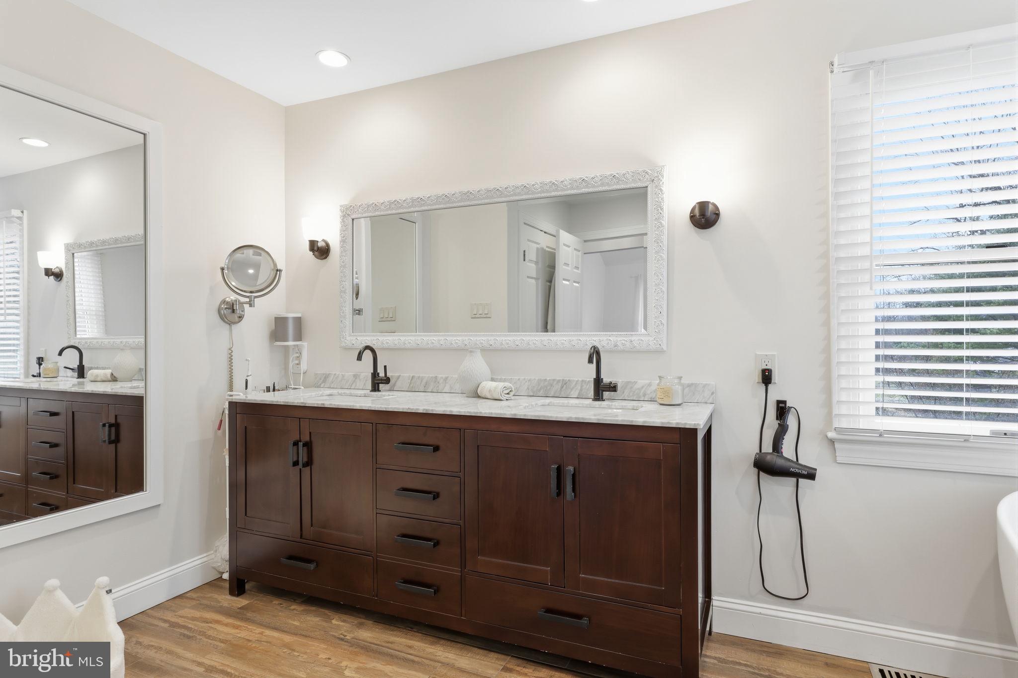 OAKLEIGH FARM - Residential