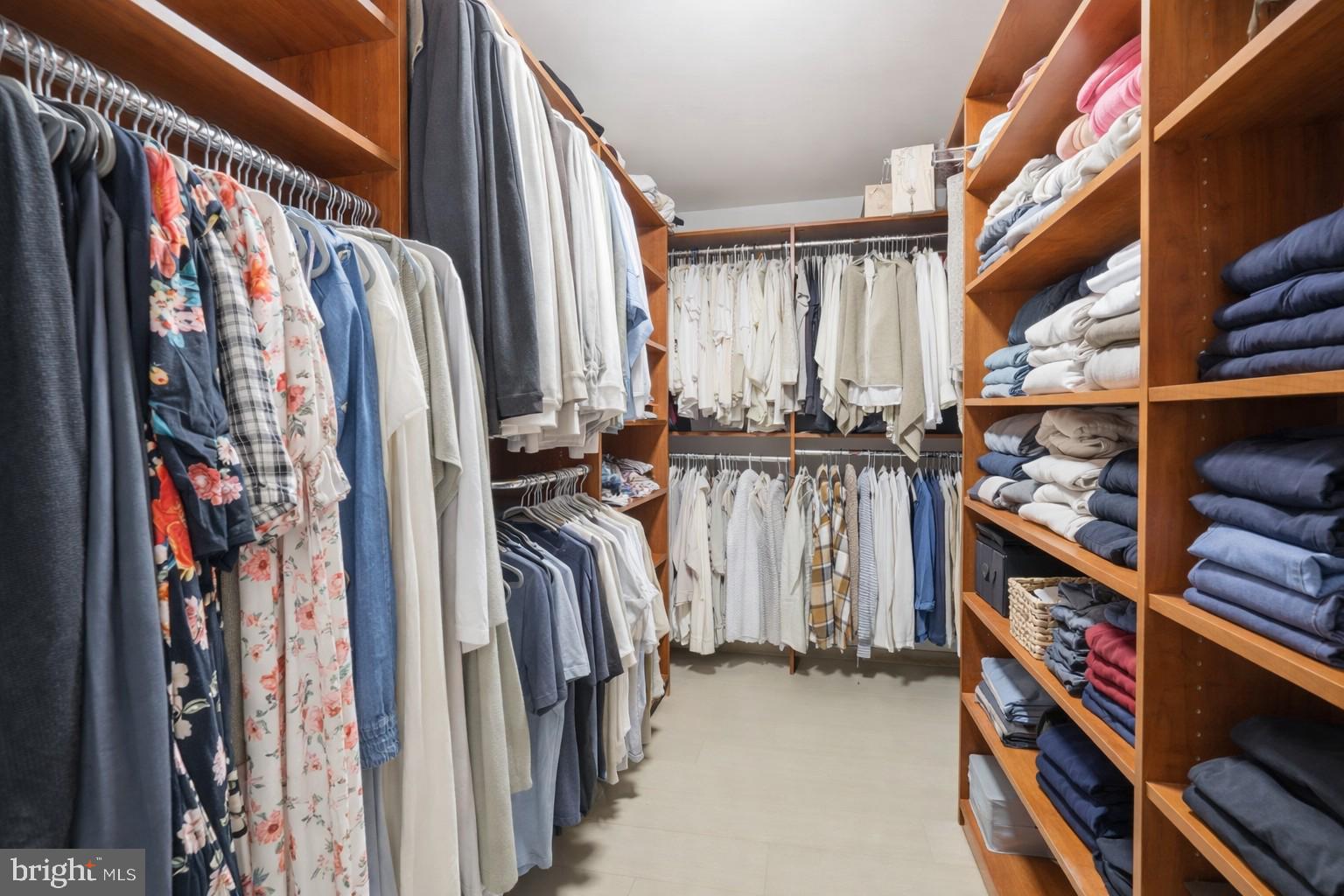 OAKLEIGH FARM - Residential