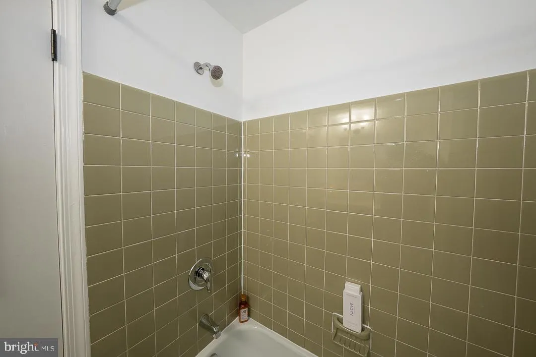 Bryn Mawr, Pennsylvania 19010, United States, 2 Bedrooms Bedrooms, ,2 BathroomsBathrooms,Residential,Pending,200277