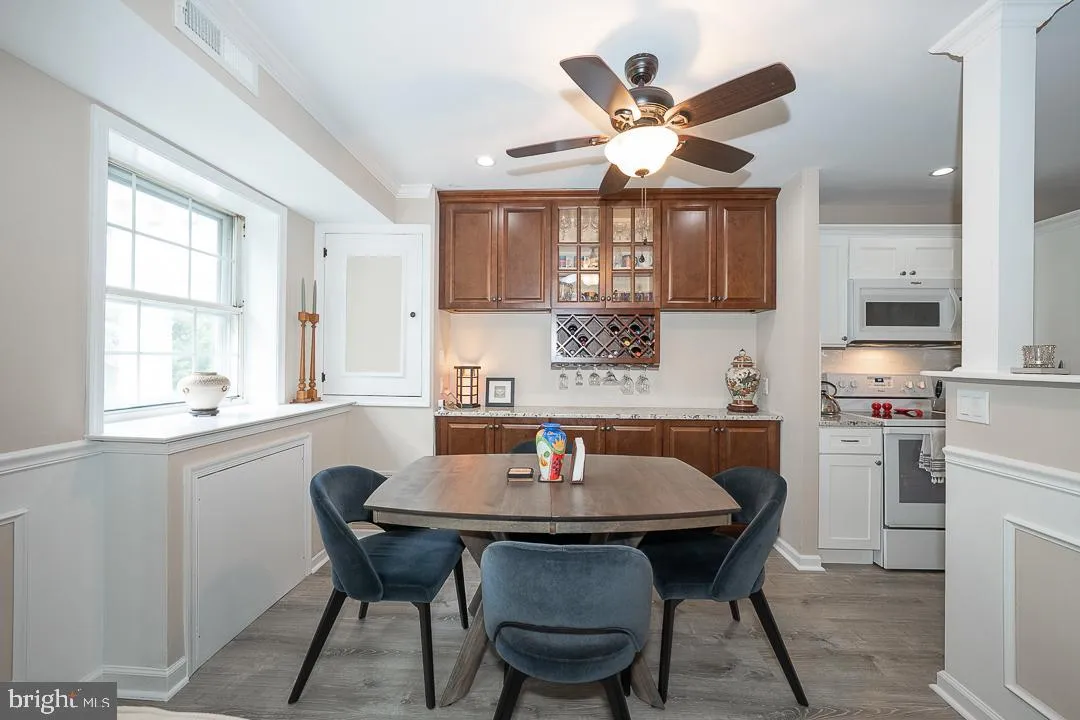 Bryn Mawr, Pennsylvania 19010, United States, 2 Bedrooms Bedrooms, ,2 BathroomsBathrooms,Residential,Pending,200277