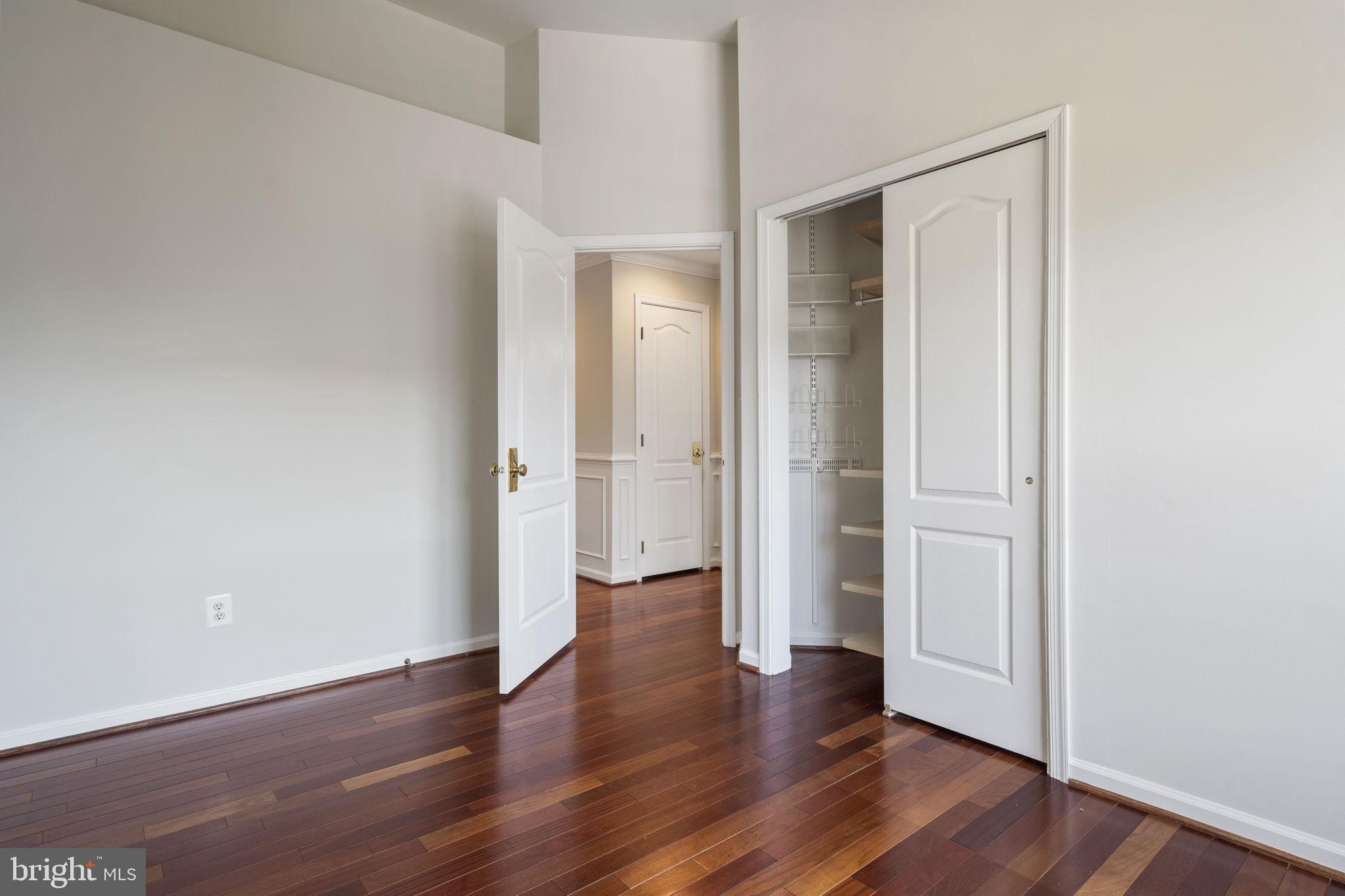 FARMWELL HUNT - Residential