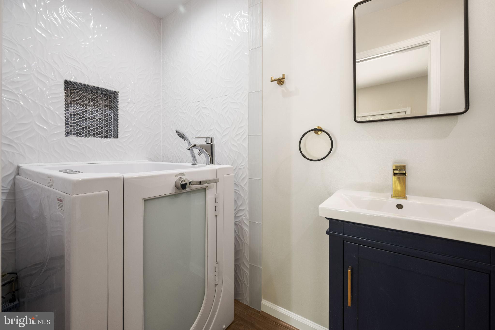 FARMWELL HUNT - Residential