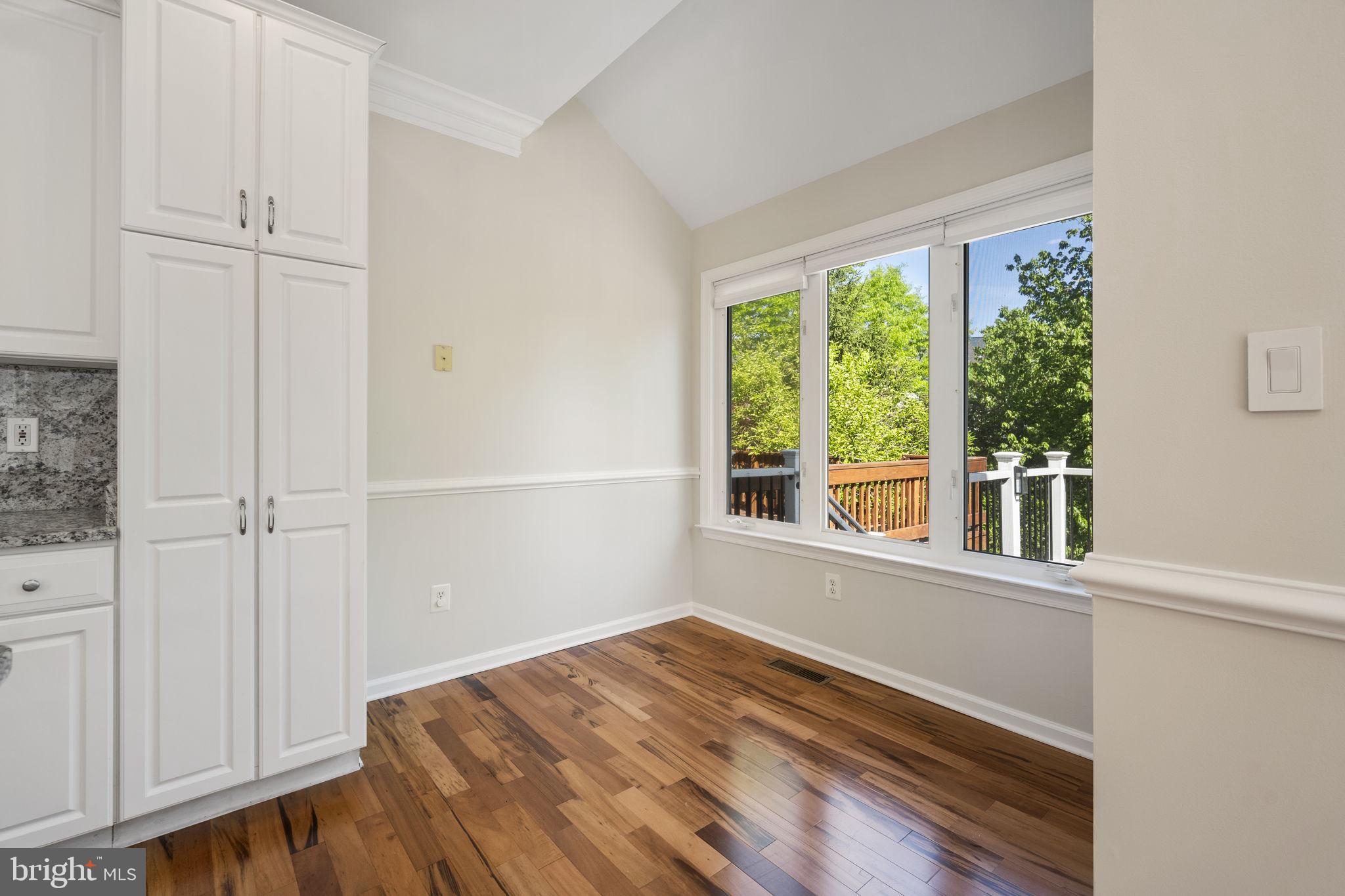 FARMWELL HUNT - Residential