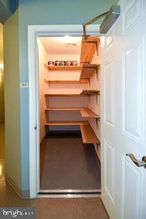 VILLAGES AT BROADLANDS CONDO - Residential Lease