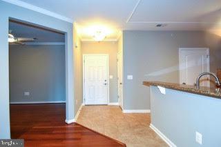 VILLAGES AT BROADLANDS CONDO - Residential Lease