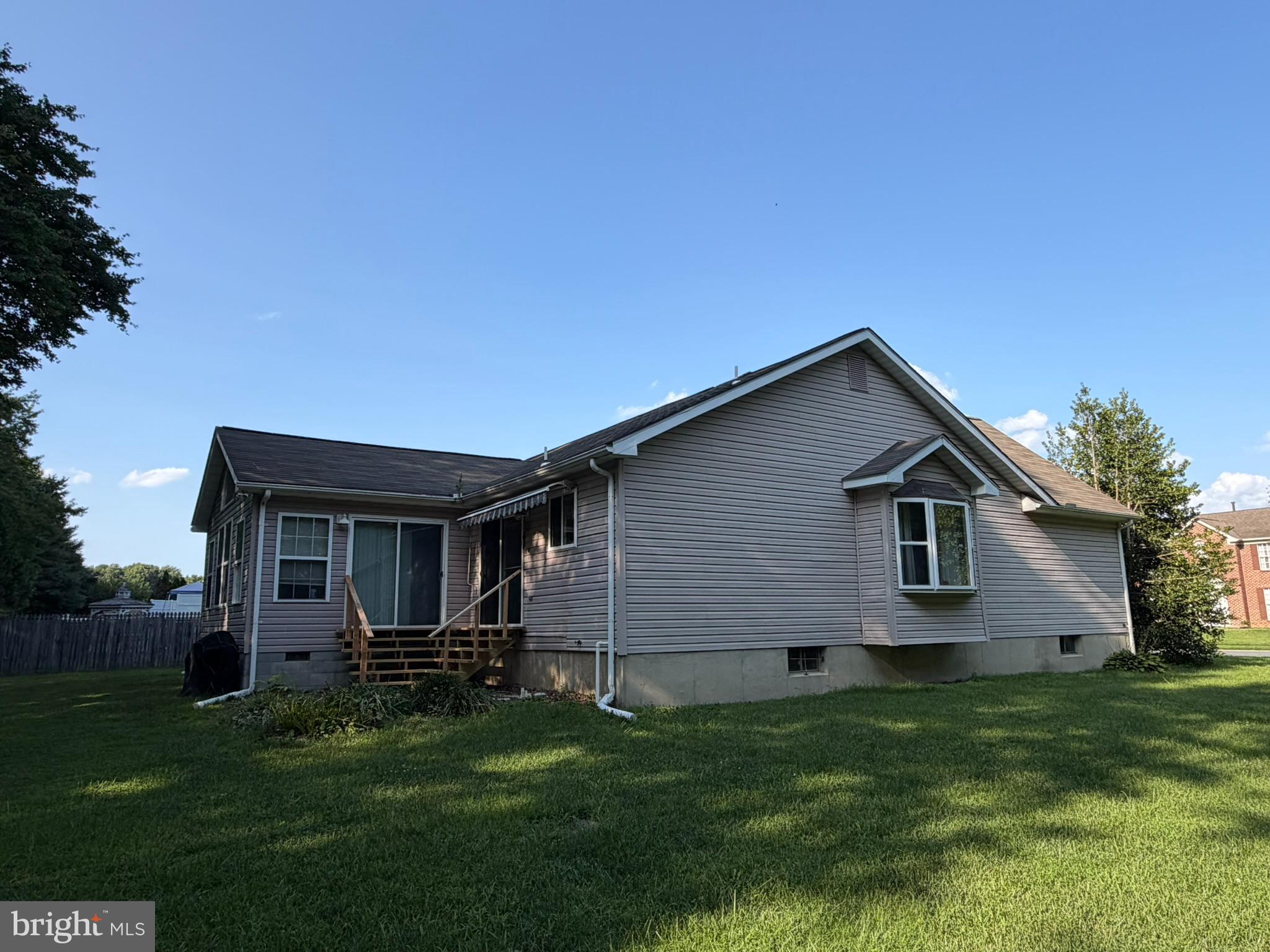 128 WILLAMETTE DRIVE