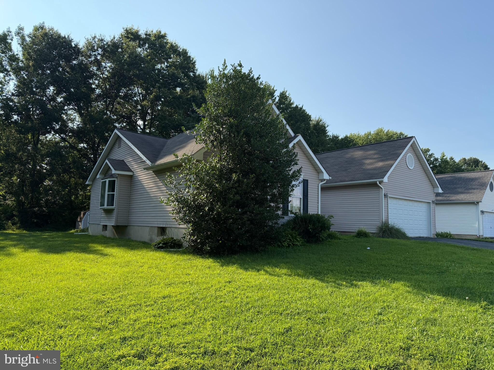 128 WILLAMETTE DRIVE