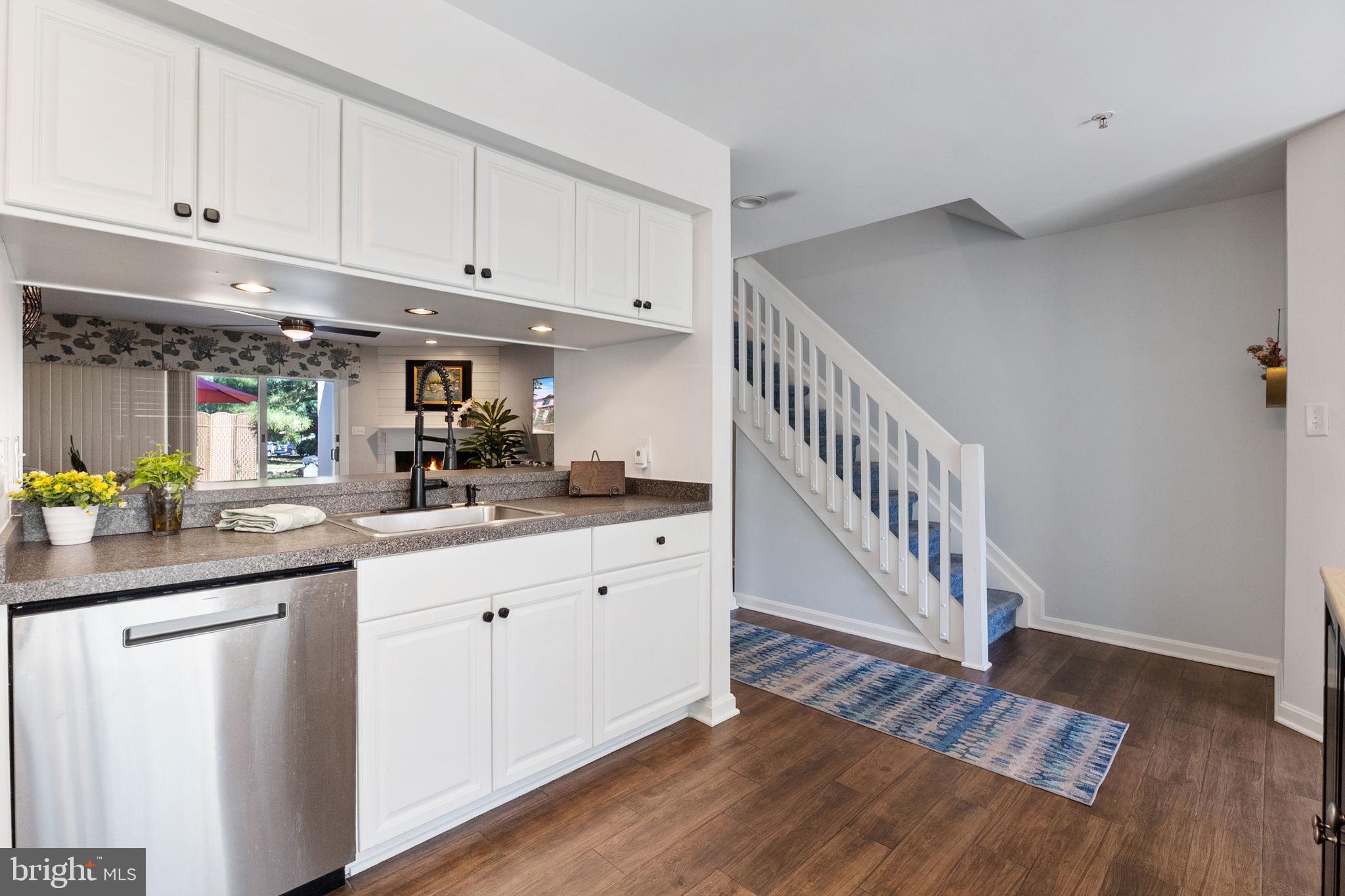 53 QUEEN CAROLINE COURT E