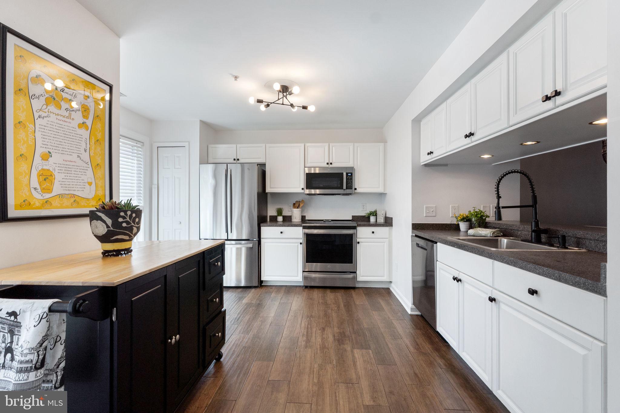 53 QUEEN CAROLINE COURT E