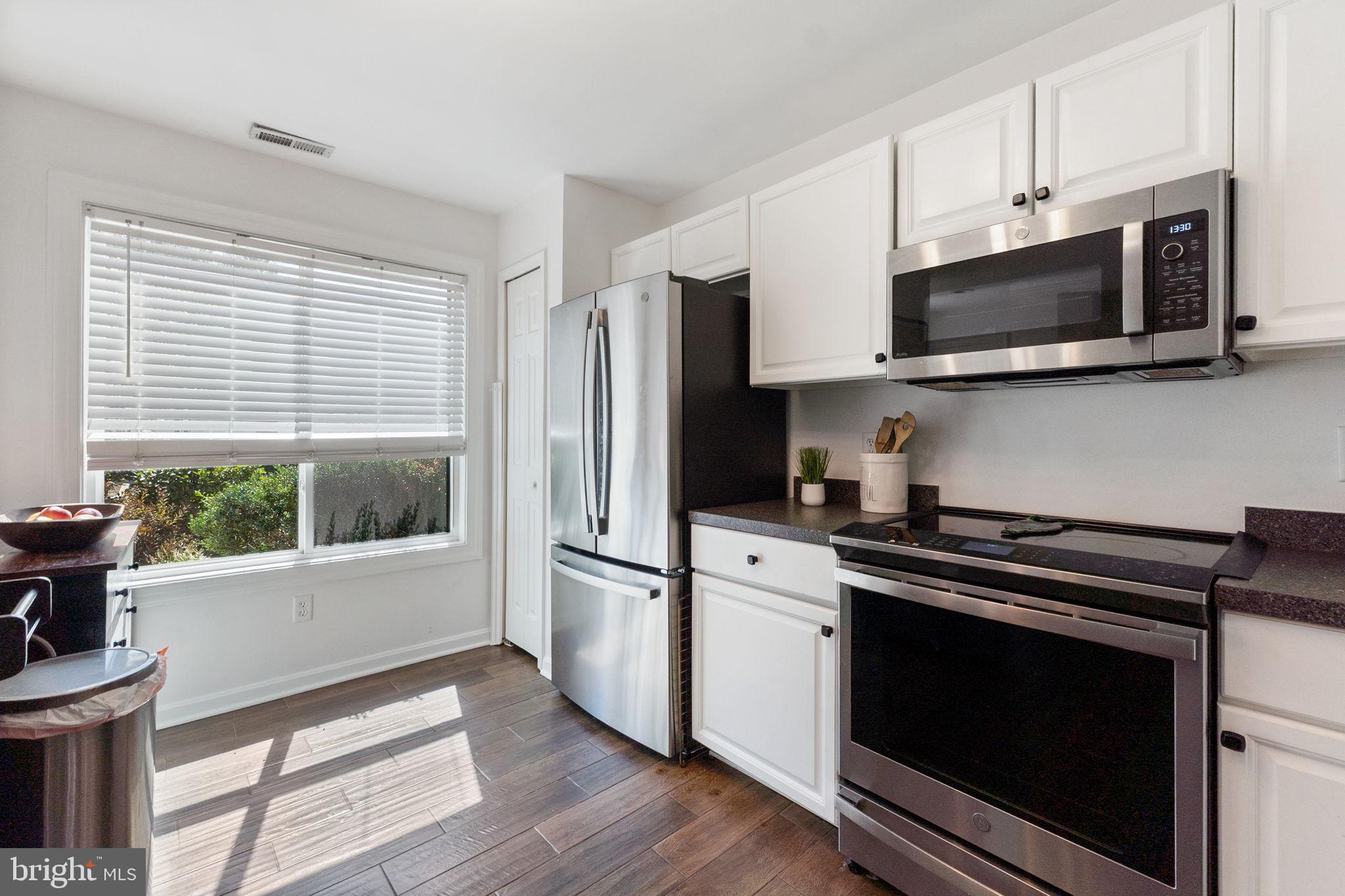 53 QUEEN CAROLINE COURT E