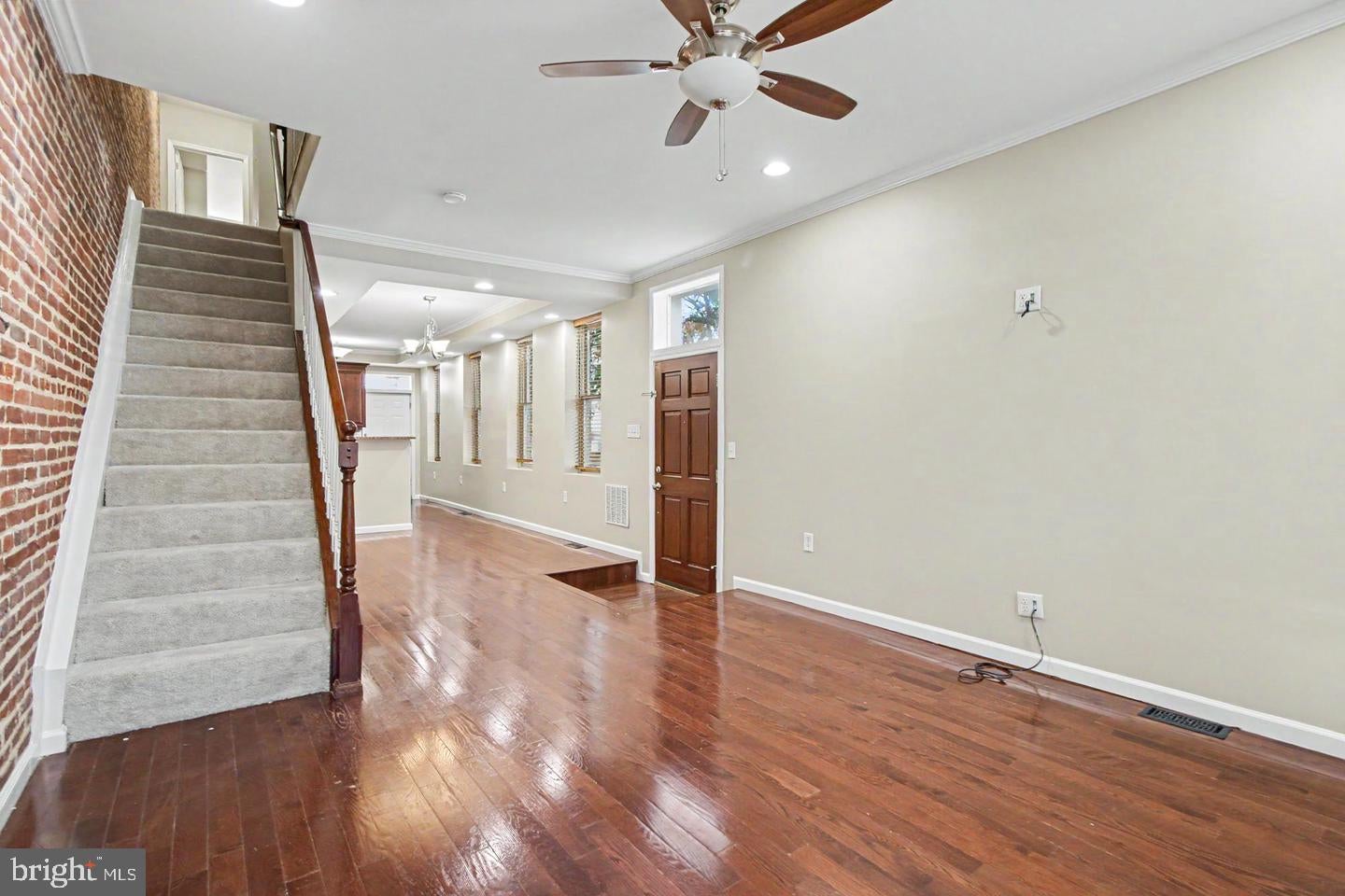 1 S EAST AVENUE