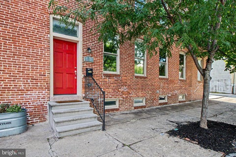 Townhouse For Sale - 1 S East Avenue<br/> BALTIMORE, MD 21224