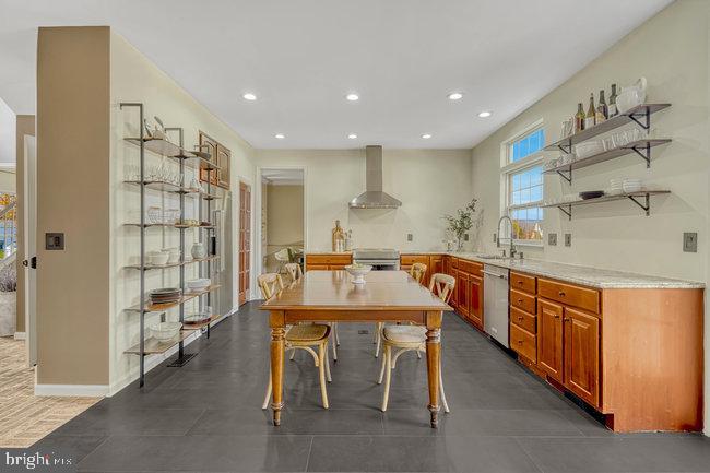 NEW TOWN MEADOWS - Residential