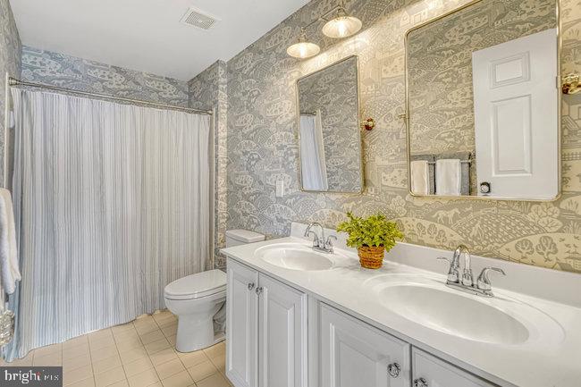 NEW TOWN MEADOWS - Residential