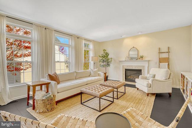 NEW TOWN MEADOWS - Residential