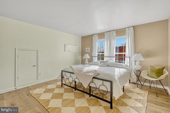 NEW TOWN MEADOWS - Residential