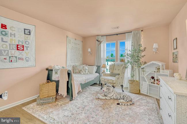 NEW TOWN MEADOWS - Residential