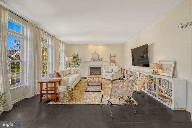 NEW TOWN MEADOWS - Residential